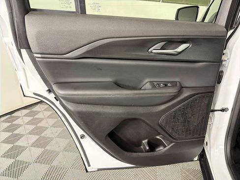 Used 2023 Jeep Grand Cherokee Laredo RWD image 19