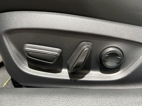 New 2026 Toyota Prius Plug-In Hybrid image 12