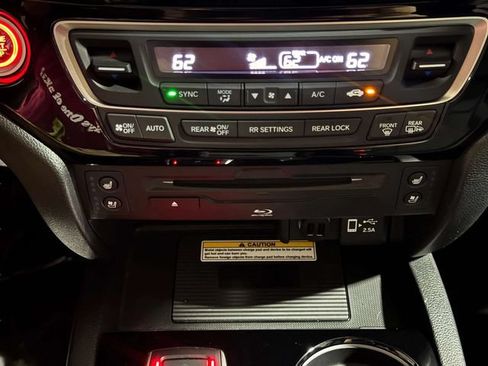 Used 2019 Honda Pilot Elite image 21