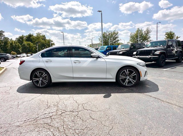 Used 2024 BMW 330i xDrive Sedan w/ Premium Package AWD/4WD image 12