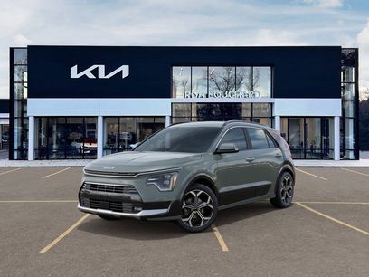 New 2025 Kia Niro SX Touring