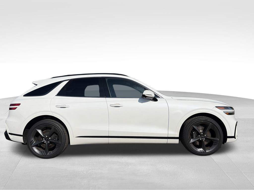 Certified 2026 Genesis GV70 2.5T Sport Prestige AWD/4WD image 2