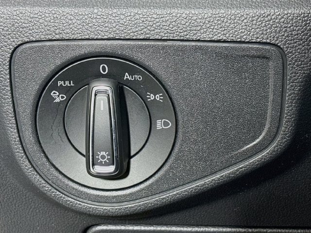 Certified 2023 Volkswagen Atlas SEL Premium AWD/4WD image 11