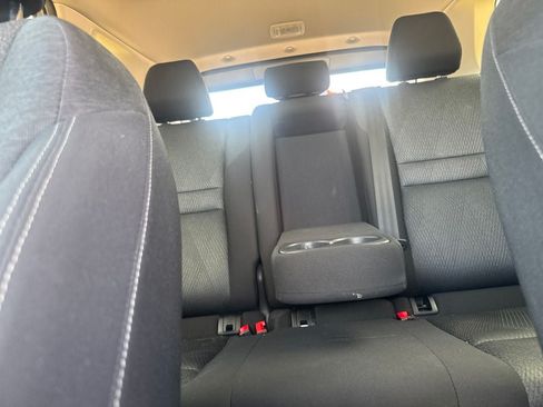 Certified 2025 Nissan Rogue SV FWD image 39