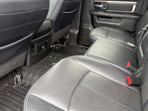 Used 2018 RAM 2500 Laramie w/ Sport Appearance Group AWD/4WD image 12