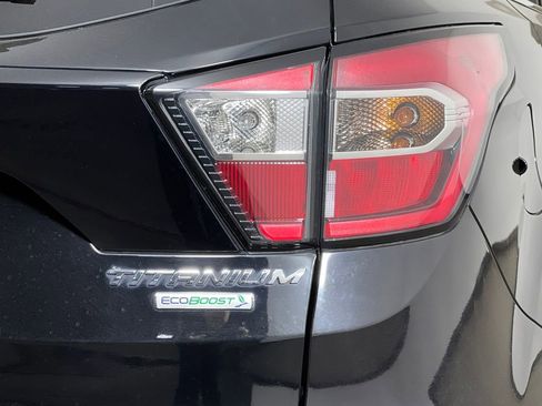 Used 2017 Ford Escape Titanium image 39