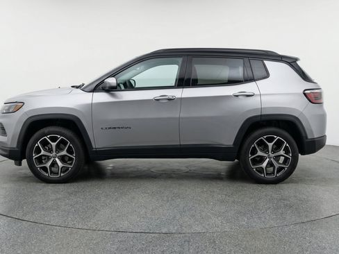 Used 2025 Jeep Compass Limited AWD/4WD image 5