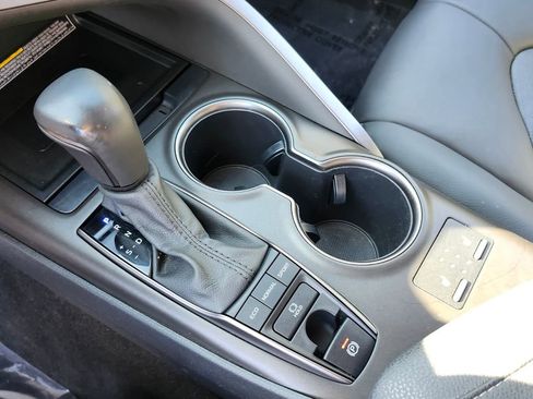 Used 2021 Toyota Camry XSE image 25