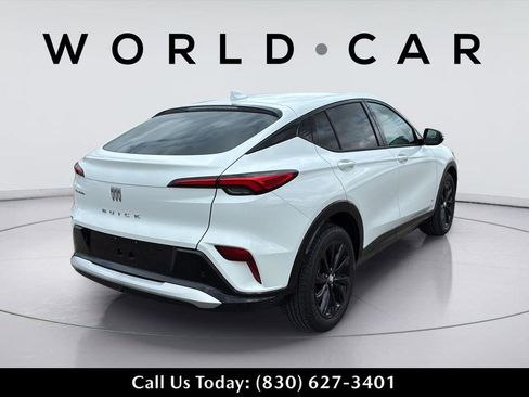 Used 2025 Buick Envista Sport Touring w/ Convenience I Package image 32