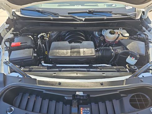 Used 2024 GMC Yukon XL SLT image 34