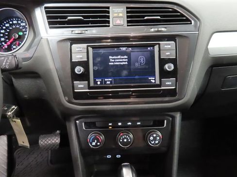 Used 2021 Volkswagen Tiguan S image 23