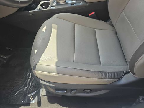 Used 2023 INFINITI QX50 Luxe FWD image 15