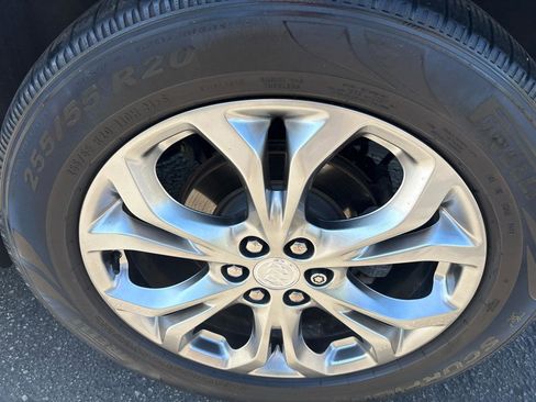 Used 2018 Buick Enclave Avenir w/ Trailering Package AWD/4WD image 6
