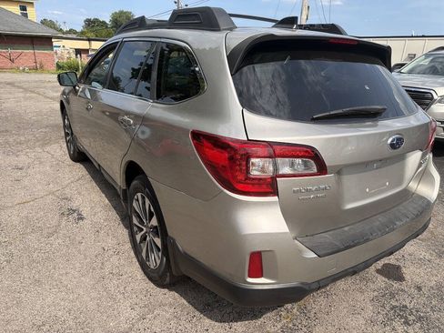Used 2016 Subaru Outback 2.5i Limited AWD/4WD image 12