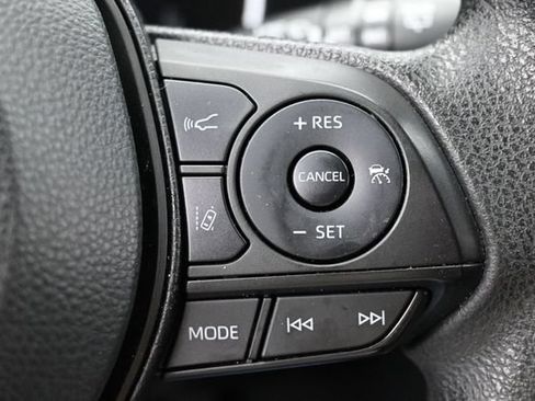 Used 2023 Toyota RAV4 XLE AWD/4WD image 16