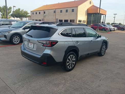 Used 2025 Subaru Outback Premium AWD/4WD image 7