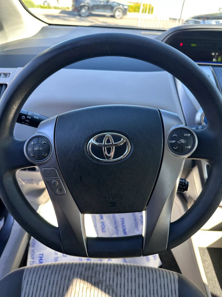 Used 2017 Toyota Prius V Two w/ Carpet Mat Package FWD image 5