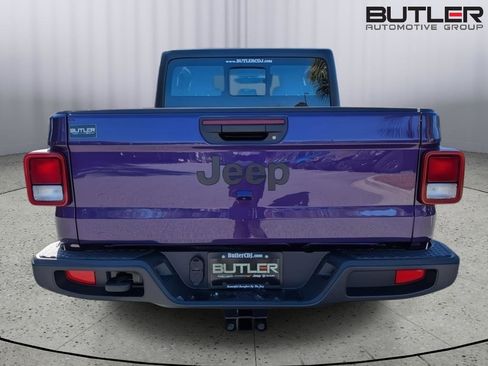 New 2026 Jeep Gladiator Sport AWD/4WD image 5