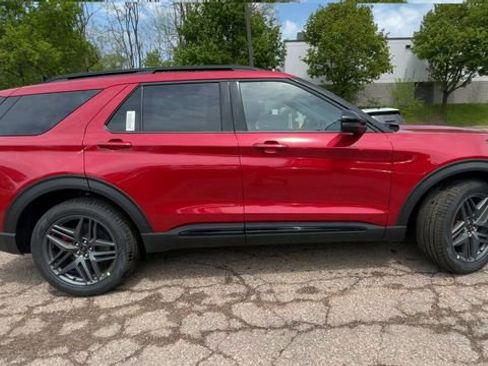 New 2026 Ford Explorer ST w/ Sun And Sound Package AWD/4WD image 9