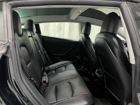 Used 2022 Tesla Model 3 Standard Range RWD image 28