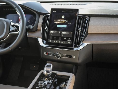New 2026 Volvo XC90 B6 Plus w/ Protection Package Premier AWD/4WD image 23