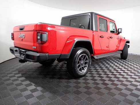 Used 2020 Jeep Gladiator Overland image 15