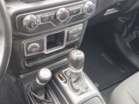 Used 2020 Jeep Wrangler Sport AWD/4WD image 26