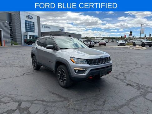 Used 2019 Jeep Compass Trailhawk AWD/4WD image 1