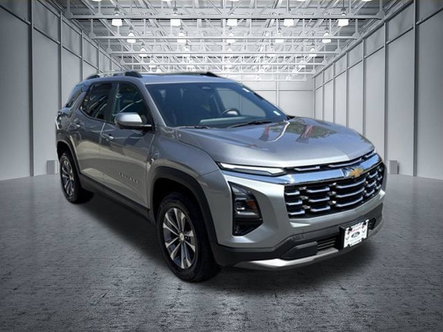 Used 2025 Chevrolet Equinox LT w/ Convenience Package II AWD/4WD image 5