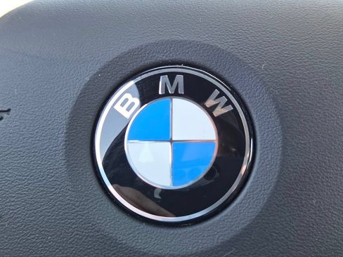 Used 2025 BMW 330i xDrive Sedan AWD/4WD image 25