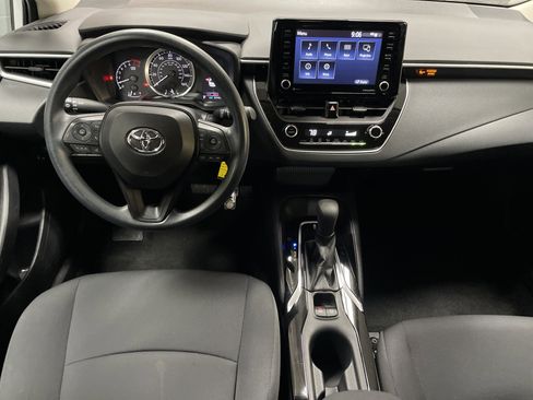Certified 2022 Toyota Corolla LE image 30