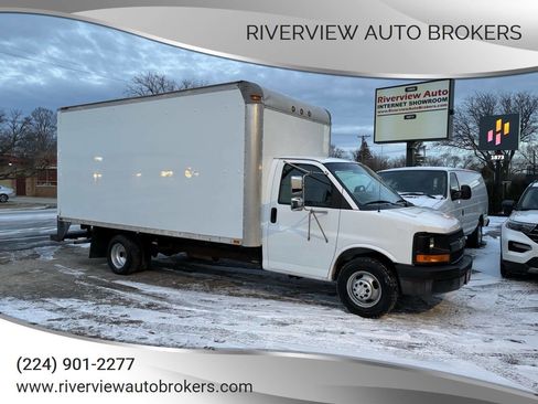 Used 2004 Chevrolet Express 3500 image 1