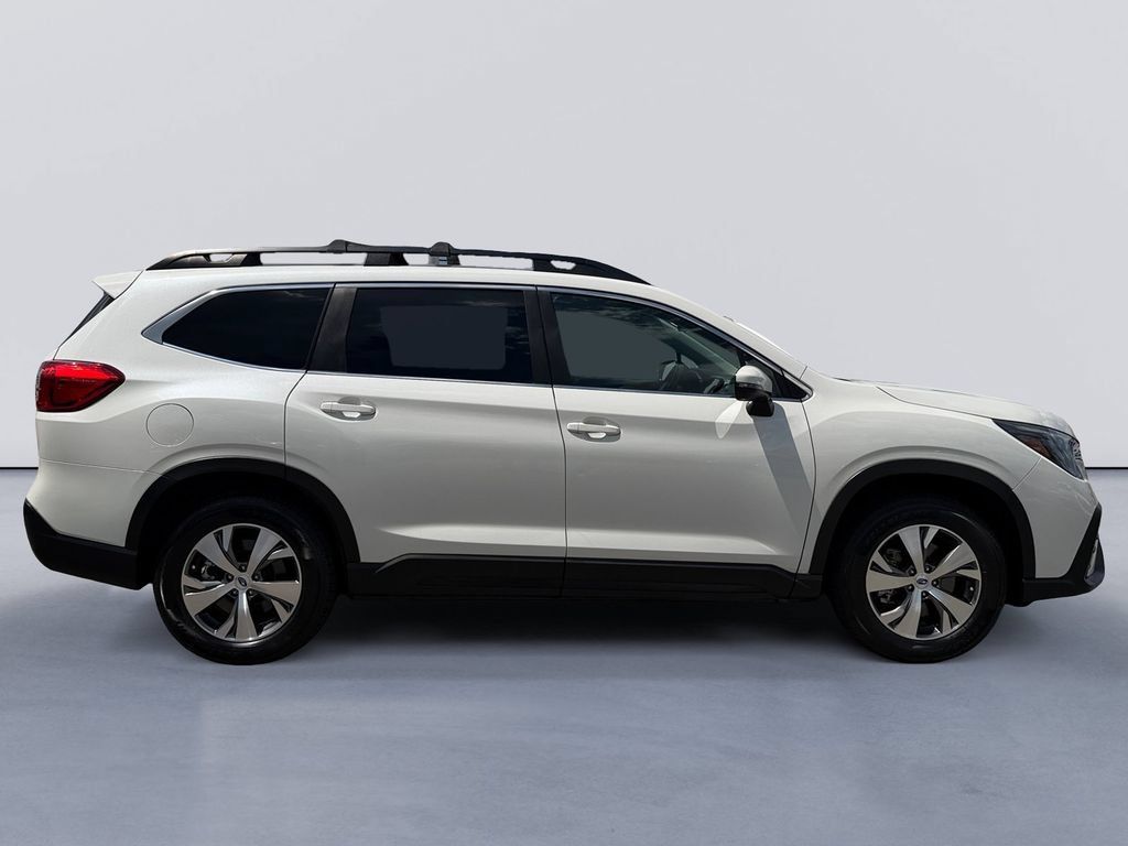 Certified 2023 Subaru Ascent Premium w/ Convenience Package AWD/4WD image 2