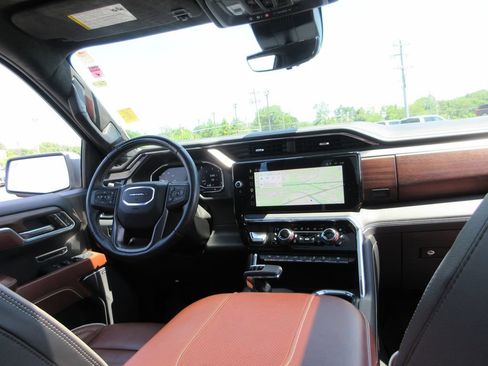Certified 2024 GMC Sierra 1500 Denali Ultimate AWD/4WD image 30