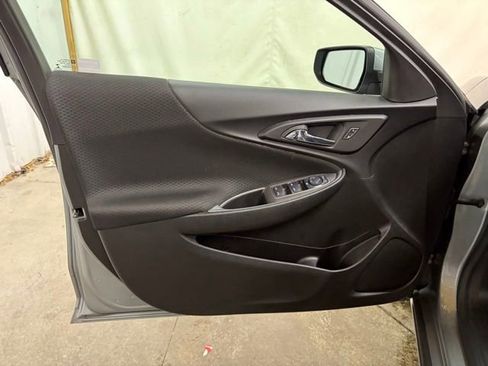 Used 2024 Chevrolet Malibu LT image 32