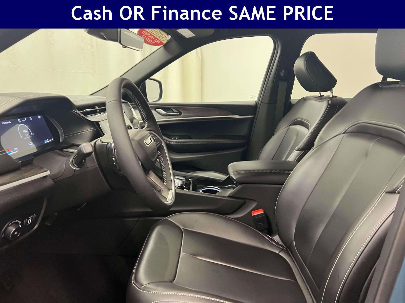 Used 2026 Jeep Grand Cherokee Limited w/ Limited Altitude Package AWD/4WD image 17