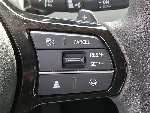 Used 2023 Honda Pilot LX image 21