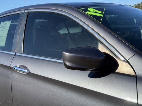 Used 2017 Honda Accord Sport image 10