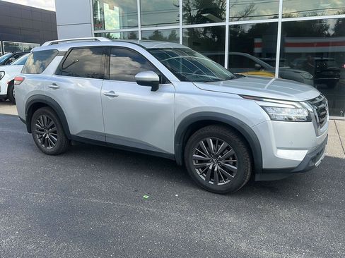 Used 2022 Nissan Pathfinder SL w/ SL Premium Package AWD/4WD image 1