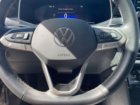 Used 2025 Volkswagen Taos SE image 25