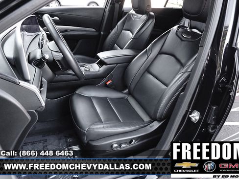 Used 2025 Cadillac XT4 Premium Luxury image 9