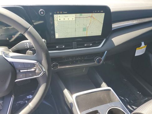 New 2026 Chevrolet Equinox LT w/ Safety and Technology Package FWD image 23