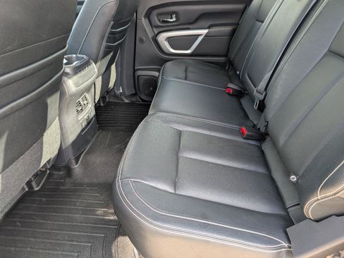 Used 2017 Nissan Titan PRO-4X AWD/4WD image 9