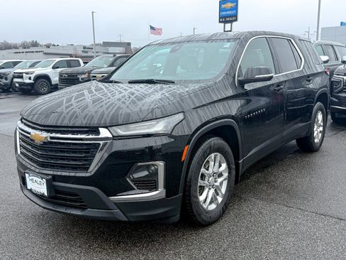 Used 2023 Chevrolet Traverse LS w/ Safety Package image 3