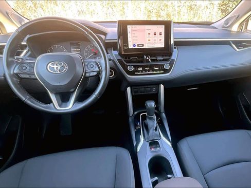 Certified 2023 Toyota Corolla Cross LE w/ Moonroof Package image 16