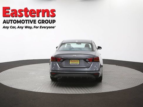 Used 2024 Nissan Altima 2.5 SV FWD image 36