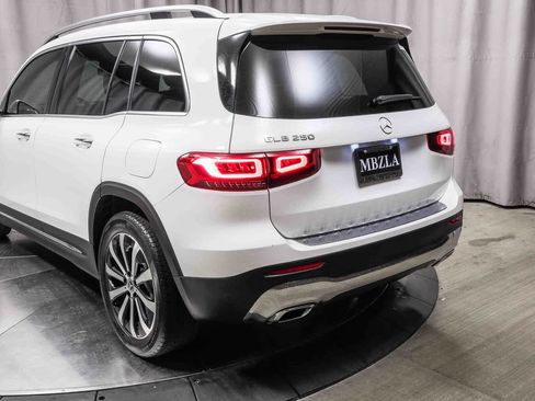 Certified 2023 Mercedes-Benz GLB 250 image 8