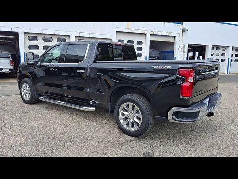 Certified 2021 Chevrolet Silverado 1500 LTZ w/ Technology Package AWD/4WD image 6
