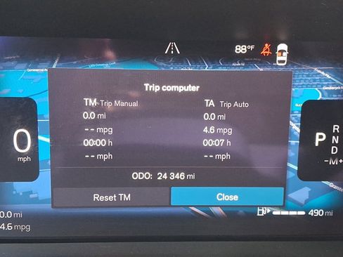 Used 2024 Volvo XC40 B5 Plus w/ Protection Package Premier AWD/4WD image 23