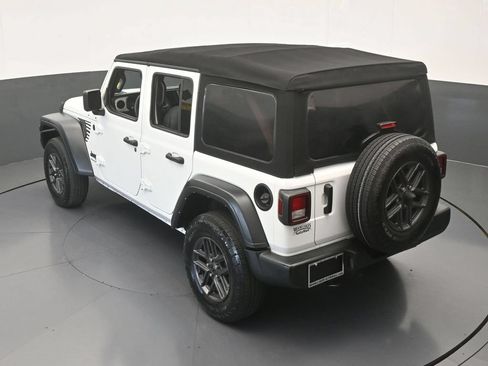 Used 2024 Jeep Wrangler Unlimited Sport AWD/4WD image 44
